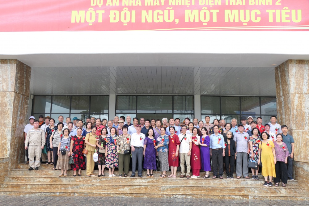 Gặp mặt, tri ân các cán bộ hưu trí từng công tác tại Viện Dầu khí Việt Nam qua các thời kỳ Gặp mặt, tri ân các cán bộ hưu trí từng công tác tại Viện Dầu khí Việt Nam qua các thời kỳ