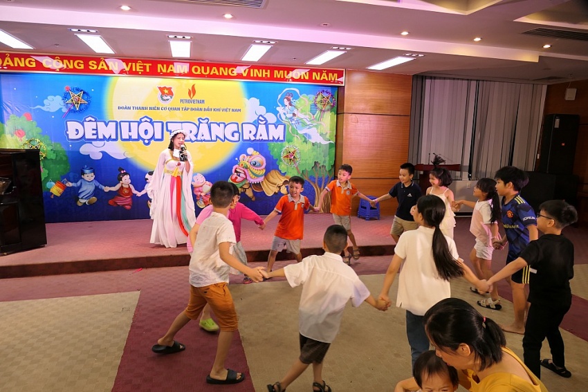 Đoàn Thanh niên Cơ quan Tập đoàn tổ chức Đêm hội trăng rằm 2023