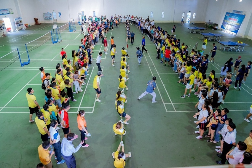 Môi trường làm việc tốt, người lao động hạnh phúc, không khó khăn nào không thể vượt qua Môi trường làm việc tốt, người lao động hạnh phúc, không khó khăn nào không thể vượt qua