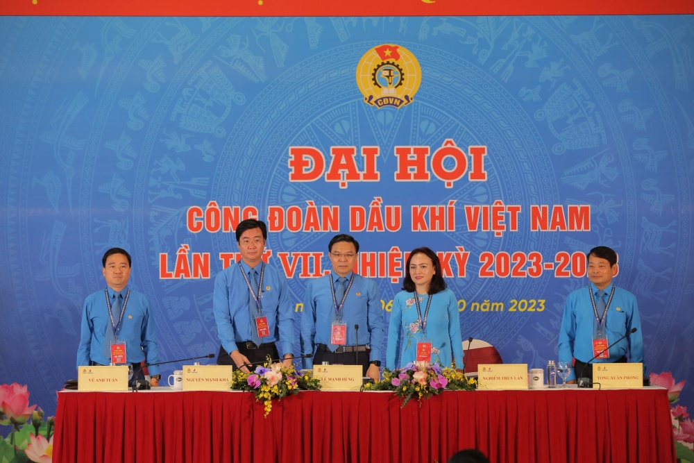 Đoàn Chủ tịch điều hành Đại hội. Đoàn Chủ tịch điều hành Đại hội.