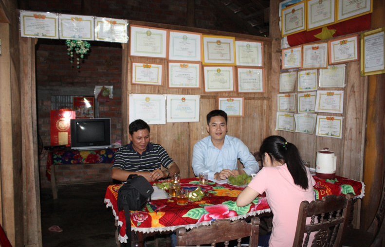 “Mong mỏi sẽ có nhiều tấm gương sinh viên được thắp sáng” “Mong mỏi sẽ có nhiều tấm gương sinh viên được thắp sáng”