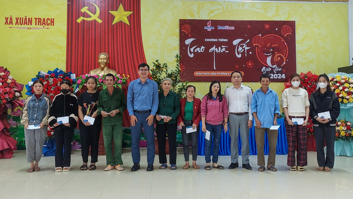 Chương trình “Trao quà Tết” của Tạp chí Năng lượng Mới và BSR đến với bà con vùng núi tỉnh Quảng Bình Chương trình “Trao quà Tết” của Tạp chí Năng lượng Mới và BSR đến với bà con vùng núi tỉnh Quảng Bình