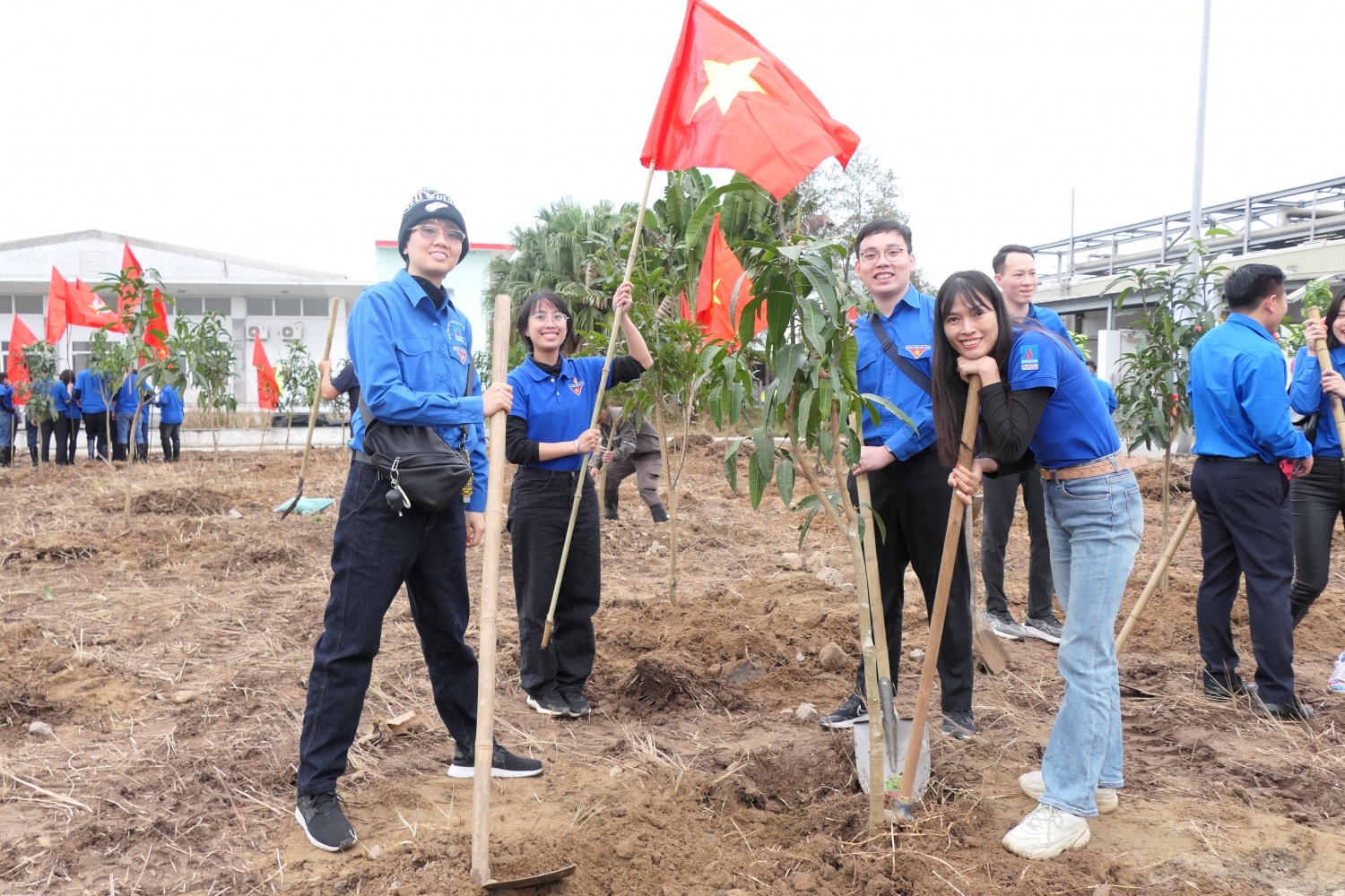 Tháng Thanh niên 2024: “Tuổi trẻ dầu khí xung kích tình nguyện vì cuộc sống cộng đồng” Tháng Thanh niên 2024: “Tuổi trẻ dầu khí xung kích tình nguyện vì cuộc sống cộng đồng”