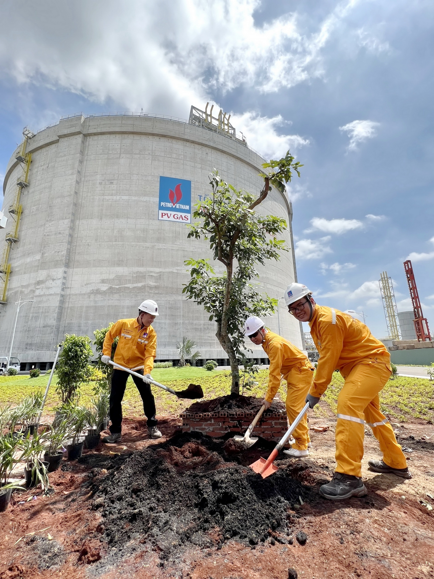 Tái tạo Văn hóa là động lực quan trọng mang lại thành công và nâng tầm giá trị thương hiệu Petrovietnam Tái tạo Văn hóa là động lực quan trọng mang lại thành công và nâng tầm giá trị thương hiệu Petrovietnam