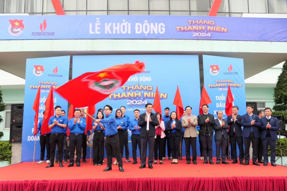 Tuổi trẻ Dầu khí xung kích tình nguyện vì cộng đồng Tuổi trẻ Dầu khí xung kích tình nguyện vì cộng đồng