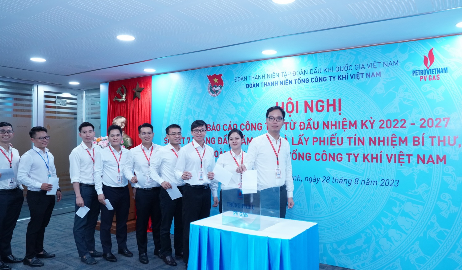 PV GAS phát huy tính tiên phong, gương mẫu của cán bộ, đảng viên qua thực hiện “tự soi, tự sửa” PV GAS phát huy tính tiên phong, gương mẫu của cán bộ, đảng viên qua thực hiện “tự soi, tự sửa”