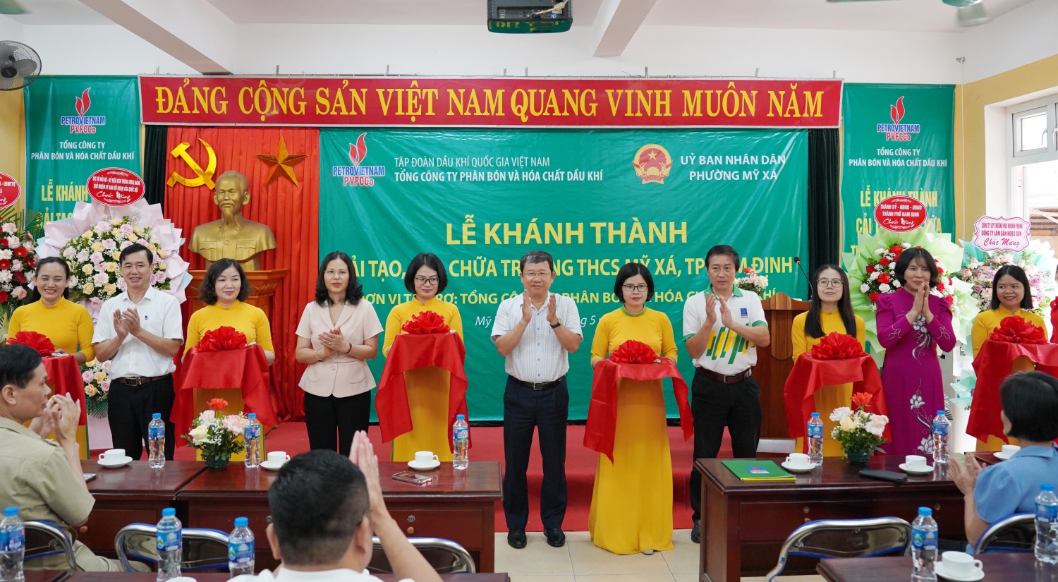 Khánh thành dự án cải tạo, sửa chữa trường THCS Mỹ Xá do PVFCCo tài trợ Khánh thành dự án cải tạo, sửa chữa trường THCS Mỹ Xá do PVFCCo tài trợ
