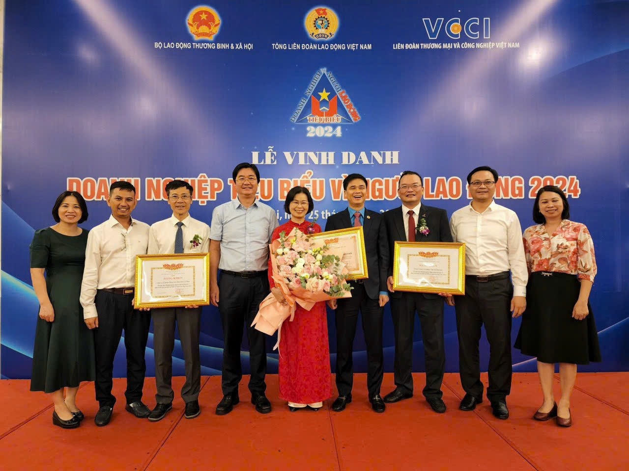4 doanh nghiệp Dầu khí được vinh danh 'Doanh nghiệp tiêu biểu vì người lao động năm 2024' 4 doanh nghiệp Dầu khí được vinh danh 'Doanh nghiệp tiêu biểu vì người lao động năm 2024'