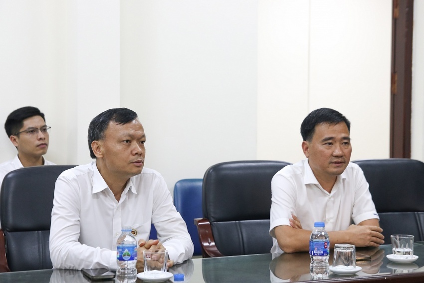 Petrovietnam thăm, tặng quà các nạn nhân chất độc da cam phường Láng Hạ và Thành Công Petrovietnam thăm, tặng quà các nạn nhân chất độc da cam phường Láng Hạ và Thành Công