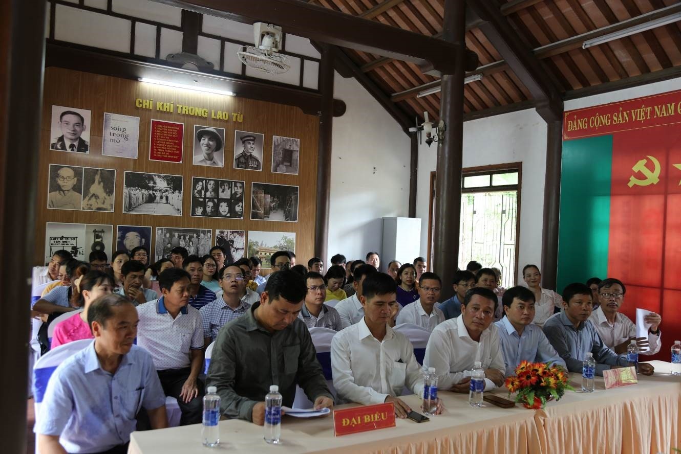 Đồng chí Lương Thế Vũ – Ủy viên BCH Đảng bộ, Phó Giám đốc Công ty phát biểu chỉ đạo buổi sinh hoạt chuyên đề “Một đội ngũ, một mục tiêu”