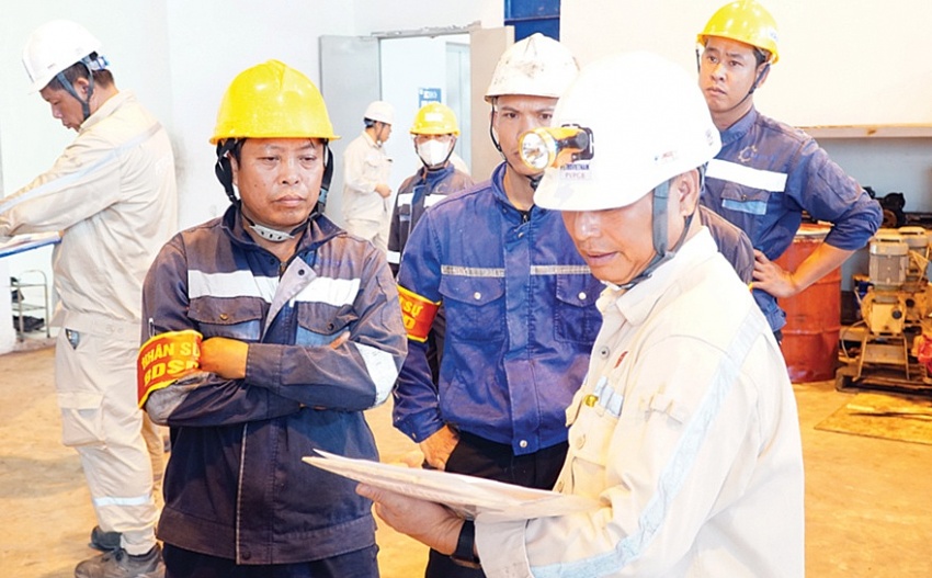 Nhà máy Nhiệt điện Thái Bình 2 gian nan đã trải Đúng 11 giờ 52 phút ngày 1-8-2024, Tổ máy số 1 NMNĐ Thái Bình phát điện lên lưới thành công, chính thức tham gia thị trường điện cạnh tranh