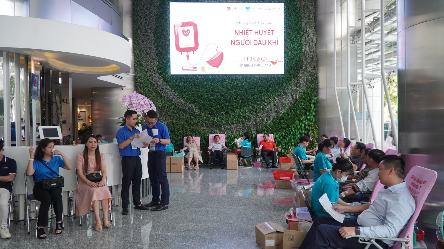 Các đơn vị Dầu khí khu vực TP HCM tham gia hiến máu nhân đạo Các đơn vị Dầu khí khu vực TP HCM tổ chức hiến máu nhân đạo