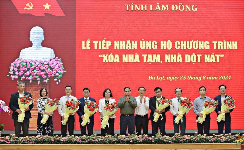 Petrovietnam ủng hộ 5 tỷ đồng cho cho chương trình Petrovietnam ủng hộ 5 tỷ đồng cho chương trình