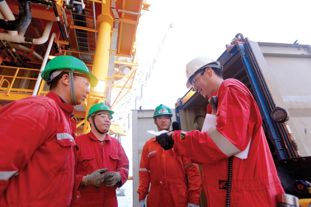TS Phan Ngọc Trung: Phải nhanh chóng, kịp thời gia hạn, ký mới các hợp đồng dầu khí TS Phan Ngọc Trung: Phải nhanh chóng, kịp thời gia hạn, ký mới các hợp đồng dầu khí