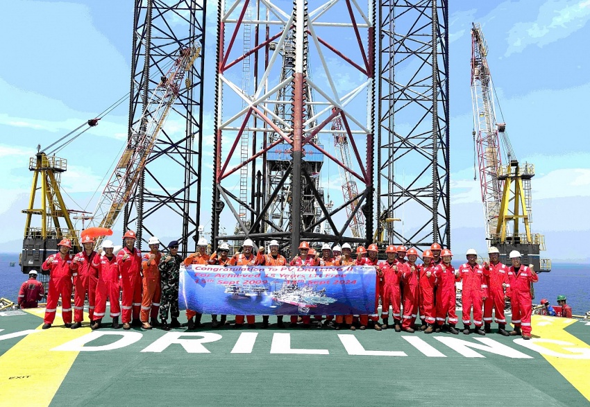 Giàn khoan PV DRILLING II đạt thành tích 15 năm liên tục vận hành an toàn Giàn khoan PV DRILLING II đạt thành tích 15 năm liên tục Zero LTI