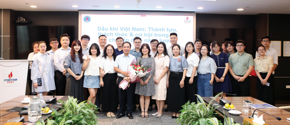 Hội Dầu Khí Việt Nam thúc đẩy công tác đào tạo, phát triển nguồn nhân lực Dầu khí Hội Dầu Khí Việt Nam thúc đẩy công tác đào tạo, phát triển nguồn nhân lực Dầu khí