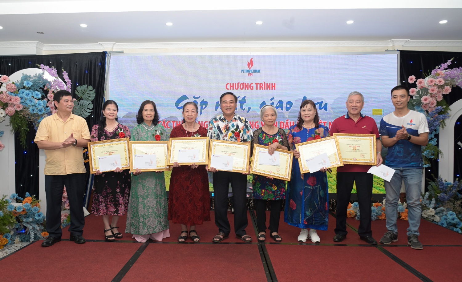 VPI tri ân các thế hệ cán bộ, người lao động qua các thời thời kỳ VPI tri ân các thế hệ cán bộ, người lao động qua các thời thời kỳ
