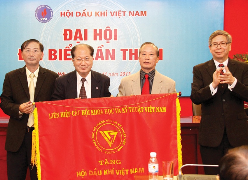 TS. Trần Ngọc Cảnh: Luôn đau đáu với sự phát triển của ngành Dầu khí