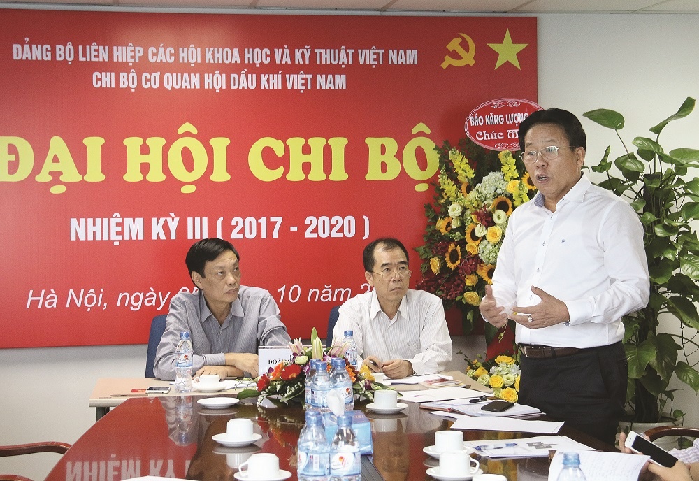 Ông Nguyễn Văn Minh tại Đại hội Chi bộ Cơ quan Hội DKVN nhiệm kỳ 2017-2020 Người lính Quảng Trị trọn đời với ngành Dầu khí: Ông Nguyễn Văn Minh tại Đại hội Chi bộ Cơ quan Hội DKVN nhiệm kỳ 2017-2020