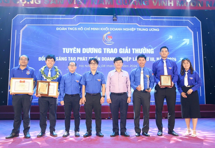 Tuổi trẻ Dầu khí đạt Giải thưởng đổi mới sáng tạo phát triển doanh nghiệp lần thứ III, năm 2024 Tuổi trẻ Dầu khí đạt Giải thưởng đổi mới sáng tạo phát triển doanh nghiệp lần thứ III, năm 2024