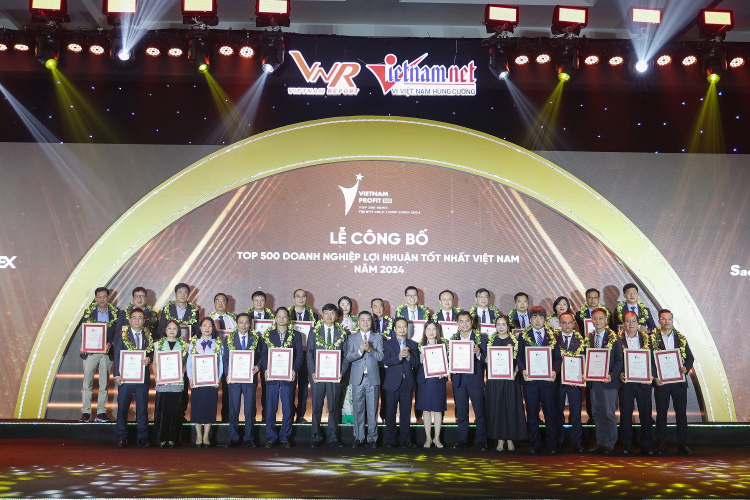 Bảo hiểm PVI nằm trong Top 50 Doanh nghiệp lợi nhuận xuất sắc Việt Nam Bảo hiểm PVI nằm trong Top 50 Doanh nghiệp lợi nhuận xuất sắc Việt Nam