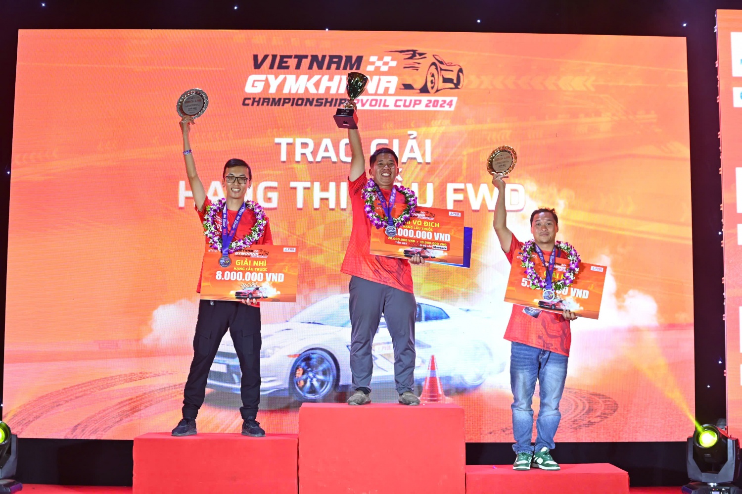 Ba vận động viên có thứ hạng cao nhất Hạng Cầu trước (FWD). Ba vận động viên có thứ hạng cao nhất Hạng Cầu trước (FWD).