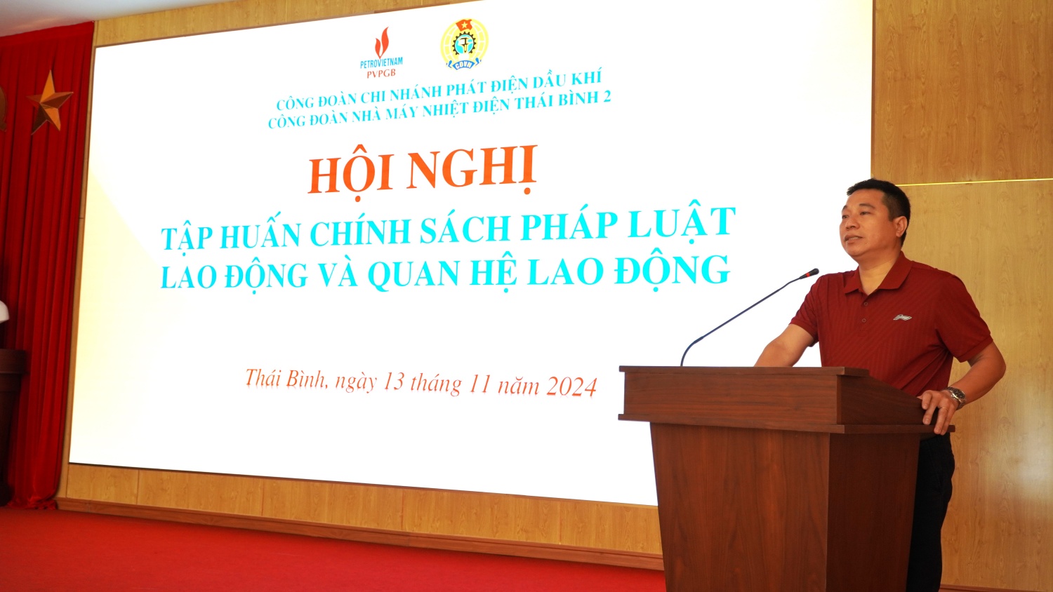 Nâng cao kiến thức pháp luật cho cán bộ công đoàn tại NMNĐ Thái Bình 2