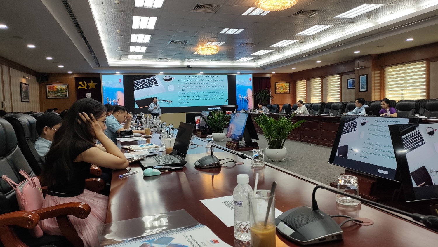 Quang cảnh buổi tập huấn. Vietsovpetro tập huấn nâng cao kỹ năng viết tin, bài và xử lý khủng hoảng truyền thông